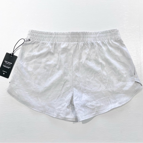 New Lanston Sport Curved Hem Shorts Grey Sample Size / Size Small - Picture 10 of 12